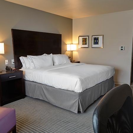 Holiday Inn Express And Suites Tahlequah By Ihg Ngoại thất bức ảnh