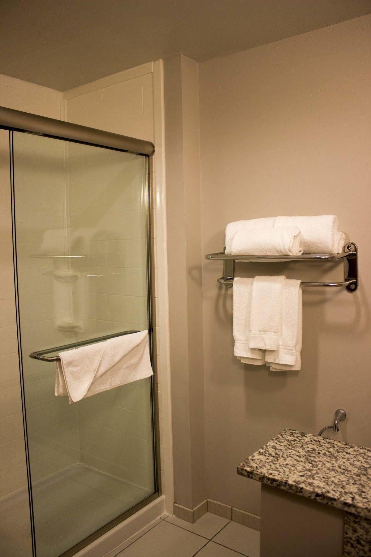 Holiday Inn Express And Suites Tahlequah By Ihg Ngoại thất bức ảnh