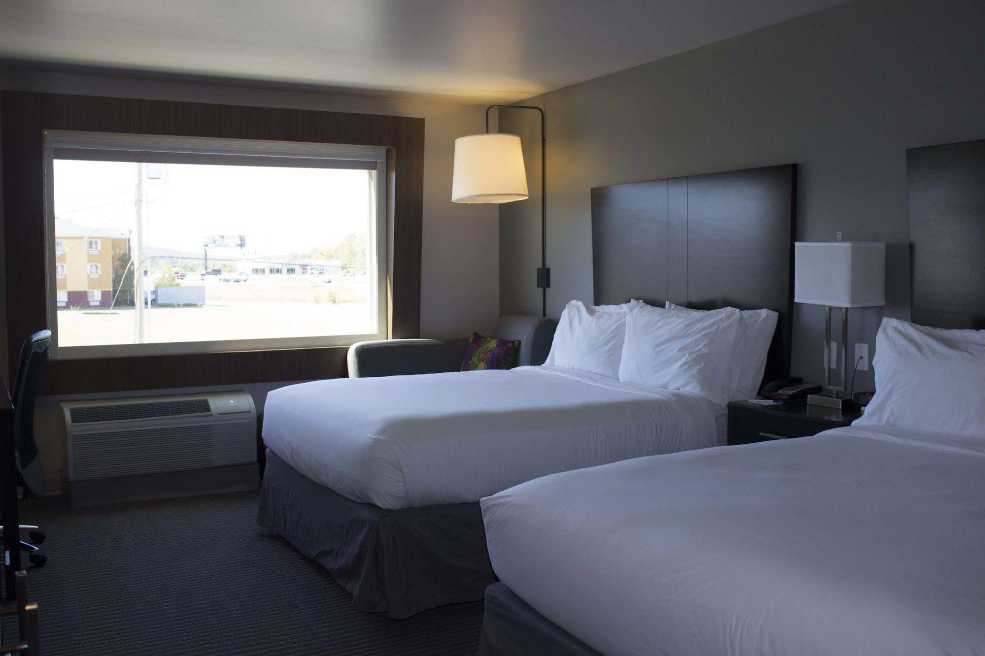 Holiday Inn Express And Suites Tahlequah By Ihg Ngoại thất bức ảnh
